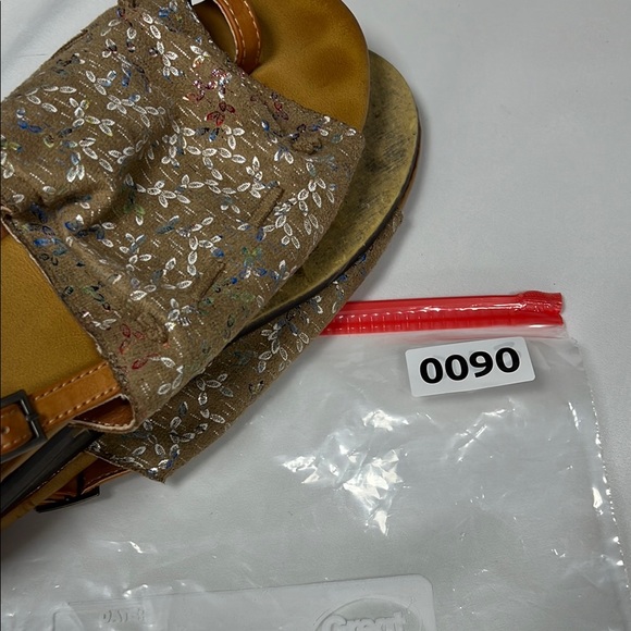 Mi iM TAN FLORAL WOMENS FLAT SANDALS SLING BACK WITH BUCKLE SIZE 8 - Picture 7 of 7